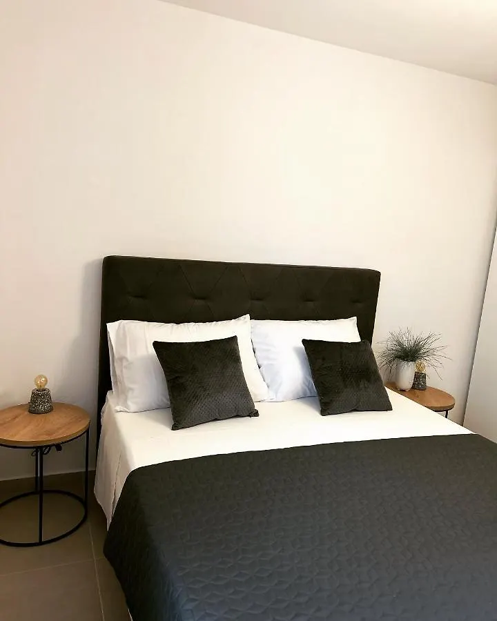 V Residence Apartments Rabac