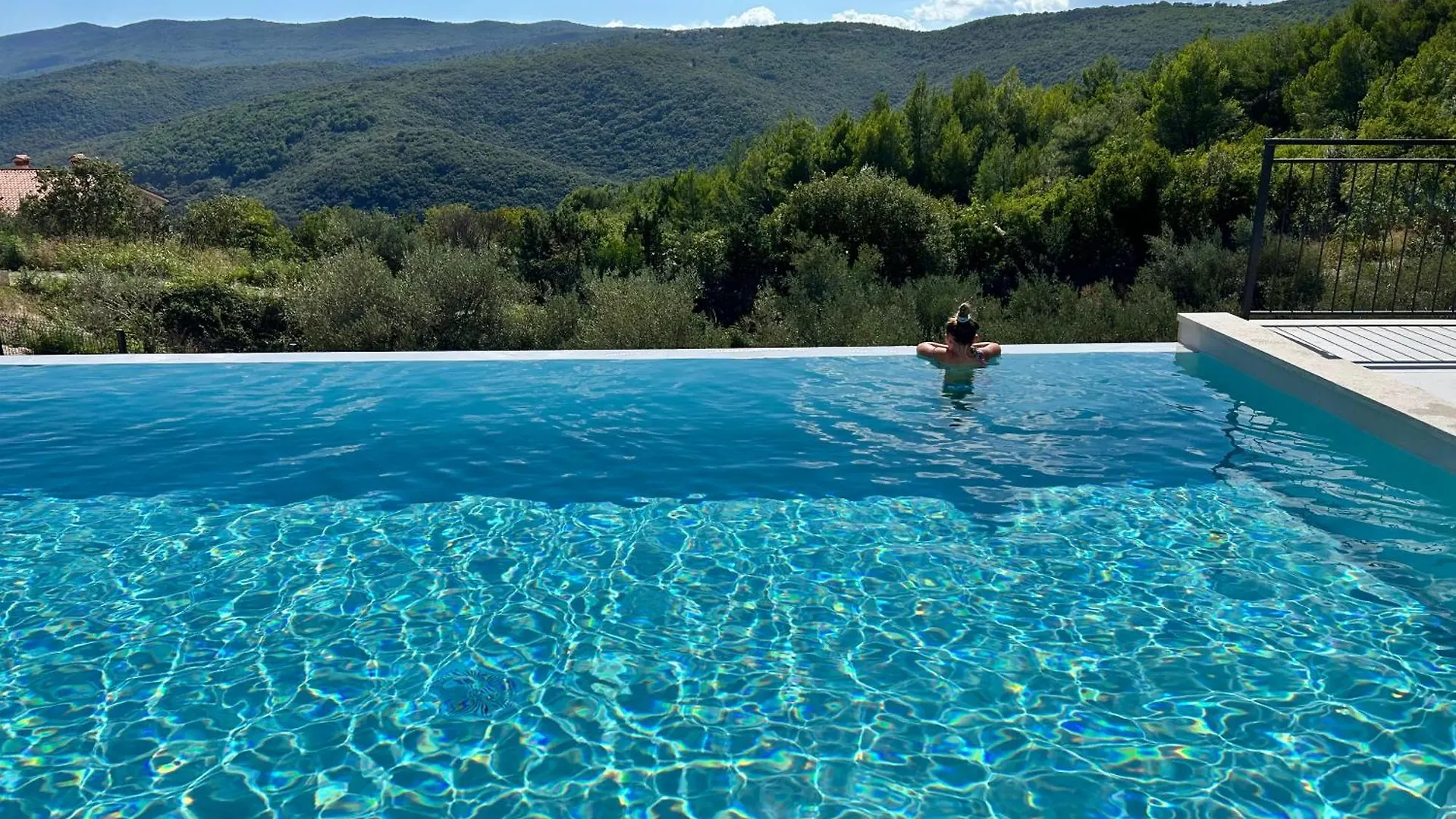 V Residence Apartments Rabac